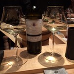 焼き鳥 とりら - お友達のお気に入りのワインにスイッチ　美味しい♪