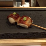 焼き鳥 とりら - ふりそで　皮の旨みとしっとりした肉が美味しい