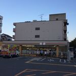 セブンイレブン 堺熊野町東4丁店 - R.1.10.7.夜 外観：西側からアプローチ