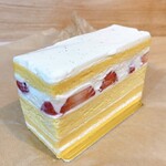 LESS Labo - バニラと苺のショートケーキ