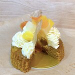 LESS Labo - キャロットパイナップルケーキ