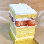 LESS Labo - バニラと苺のショートケーキ