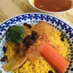 COUSCOUS - 野菜のクスクス→ニンジン&ジャガイモ鎮座