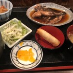 魚串 魚然 - 春巻き付き鰈煮付け定食