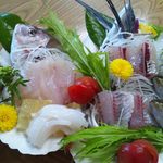 丸入水産 - 刺身定食（１人前）の半分