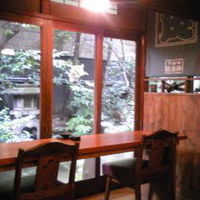 明神下 神田川 本店 - お庭の見える席