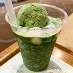 Nana's green tea - 抹茶白玉フロートラテ M 600円