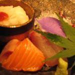 個室和食 紅炉庵 - 産地直送鮮魚二種とハモの湯引き（'13.05月より） 