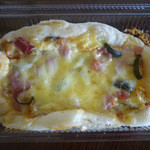 zacro - 野菜とベーコンのピザ（250円）