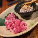 牡蠣貝鮮かいり - 肉刺し (黒毛和牛モモ肉) 