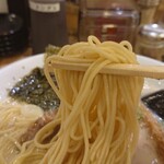 俺の豚骨 総本店 - 麺 リフト