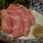 三葉洞 - マグロ大とろ刺し(480円)