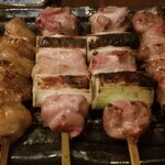 三葉洞 - 串(ねぎま)(200円)×2/串(ぼんぢり)(180円)×2/串(かわ)(160円)×2