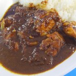 松屋 - ごろごろ煮込みチキンカレー(盛り付け例)(アップ)