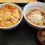 Nakau - 小親子丼￥390&冷小うどん￥110