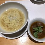 一碗水 - 港式牛腩湯麺(清湯麺 黒毛和牛スパイス煮込み)