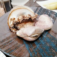 鉄板焼き 華粋 - でっかいアワビとハマグリ♡