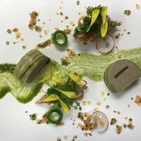 鮎のムース　たで酢風味　稚鮎のフリット添え