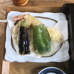 黒田屋 - 天ぷら。
            美味し。