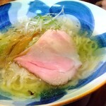 さんくるげ - 塩らぁ麺を斜めから❗️