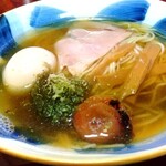 さんくるげ - 南高梅塩煮干らぁ麺＋たまごを斜めから❗️