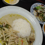 タイ王国料理 クンメー1 - 鶏肉のグリーンカレー  by M