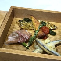 Roji銀 - ＊箱の中には・・ビジュアルも美しく美味しそう。