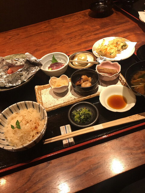 谷町二丁目 鯛めしや はなび 谷町四丁目 魚介料理 海鮮料理 ネット予約可 食べログ 谷町二丁目 鯛めしや はなび 谷町四丁目 魚介料理 海鮮料理 ネット予約可 食べログ