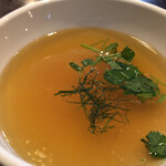 人力俥 - しょっつる香る黄金色に輝く鶏脂のつけ汁！