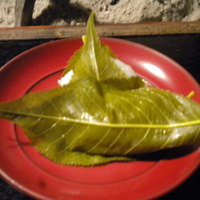 平野屋 - 季節限定の桜餅です