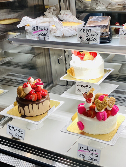 華やかなケーキに目を奪われます ᐢ ᴗ ᐢ By 食いしん坊プリンセス フロマージュ 西飾磨 ケーキ 食べログ