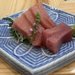 Sushi Akari - 佐渡と近海マグロ　中トロ