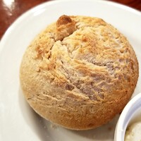 カルネジーオ イースト - 