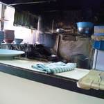 ラーメン生郎 - 厨房。伝説はここから・・・。