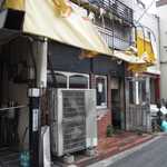 ラーメン生郎 - 店舗外観。もはや屋号も確認不可能。。