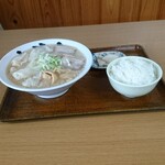 大笑家 - ワンタン麺ー背油ーミニライス