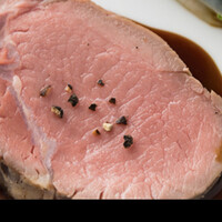 スリオラ - ジューシーなお肉。お店のホームページから