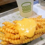 Shake Shack - 2020.06チーズフライ（シェイクシェイク 新宿サザンテラス店）