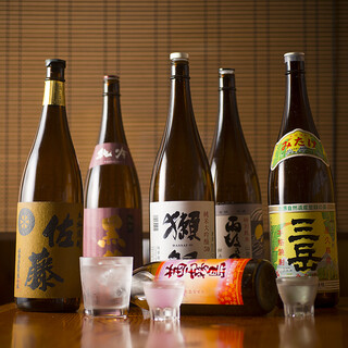 Cheers with your favorite sake. The carefully selected sake is carefully selected by the store owner.