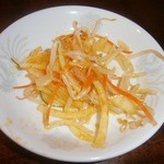 中華家庭料理 雲海 - いつものお通し（サービス）※2012年5月、辣油の変更により美味しさパワーアップ