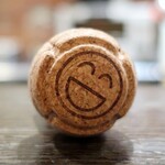 トリワイン ＰＩＫＯＳＨＨＨＵ - ソアーヴェ フォンタナのコルク栓