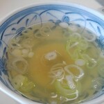中華そば ラッキー - １口割りスープ（無料/混ぜそば専用ではありません）