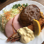 レストイン　デカンショ - えびフライ、ハンバーグ、ロースハム、マカロニスパゲッティ入り♪
