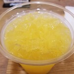 和カフェテリア Dining 24 羽田食堂 - オレンジジュース。