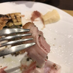 La Trattoriaccia - お任せＢランチコース４４００円。前菜の盛り合わせ。ポルケッタ。豚肉の旨味と脂の甘さを感じられる一品です。香ばしさもあって、とーっても好みの味わいです（╹◡╹）（╹◡╹）