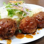 洋食の朝日 - クリームコロッケ　¥1000