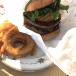 FRESHNESS BURGER - 