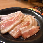 元氣七輪焼肉 牛繁 - 豚カルビ　