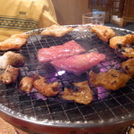 Genki Shichirin Yakiniku Gyuushige - お肉、焼きます