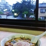 和光 - スーチー麺と店内からの景色。